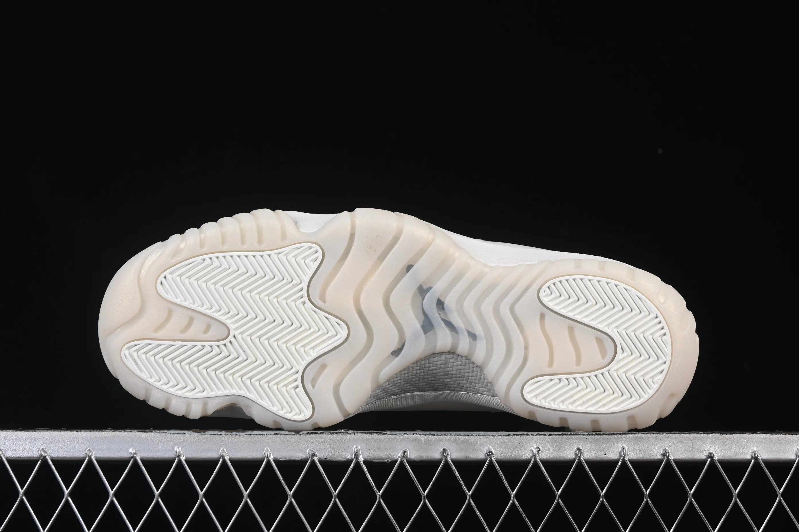 All categories Air Jordan Jordan series basketball shoes Air Jordan 11 Air Jordan 11 Retro "Pearl" AJ11 Joe 11 Pearl White AR0715-110